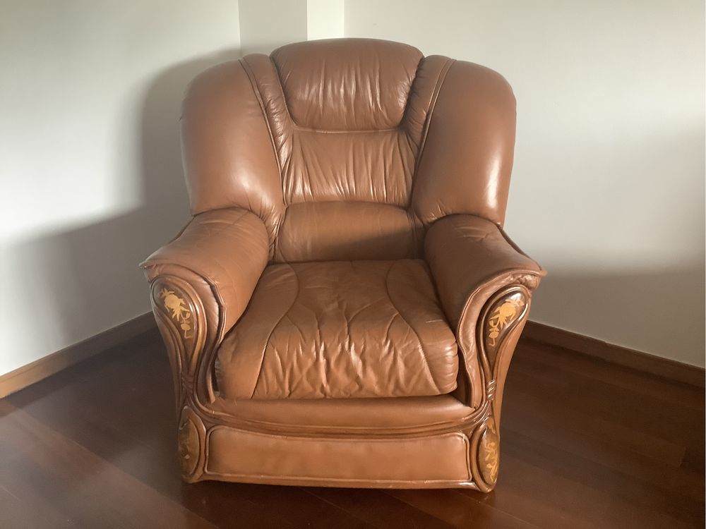 Conjunto de 3 sofas em pele