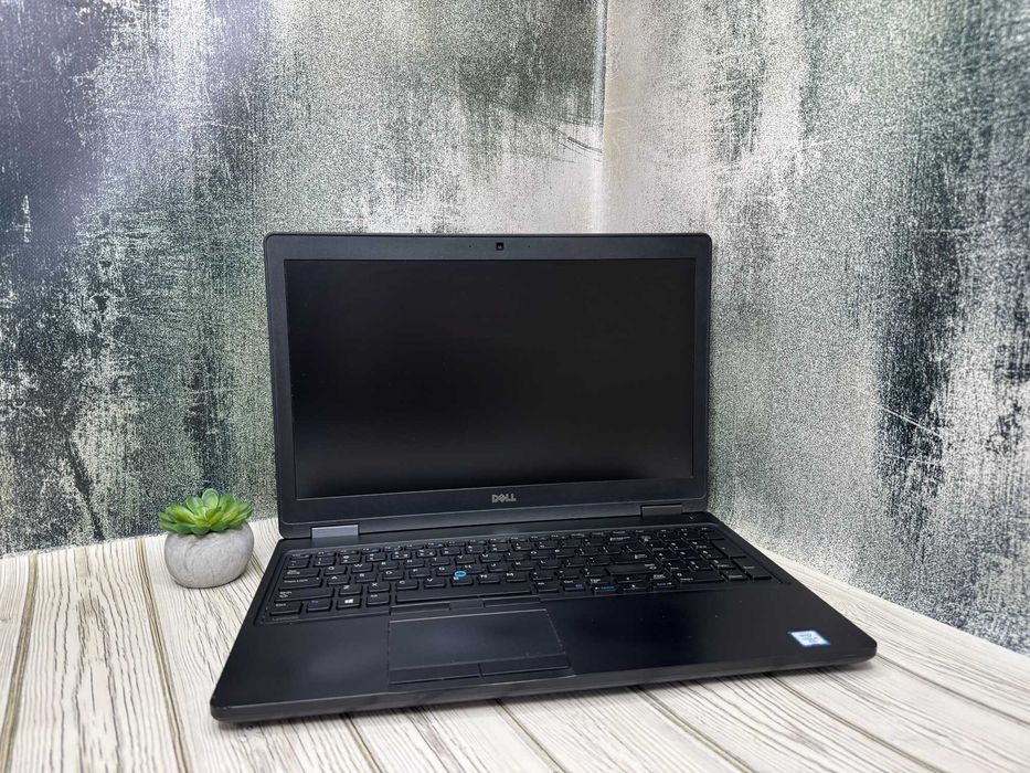 Dell Latitude 5580|15.6" Full HD|i5-6300U|8GB|SSD 512 GB|нова батарея