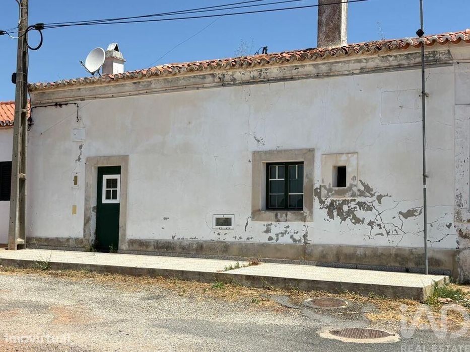 Casa / Villa T2 em Corte do Pinto de 90,00 m2