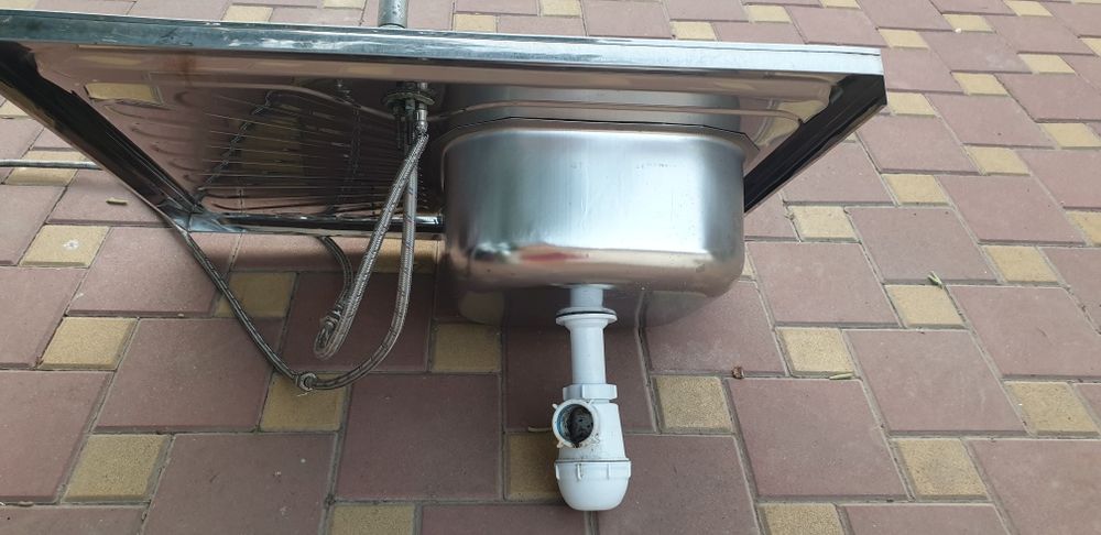 Кухонная мойка- нержавейка