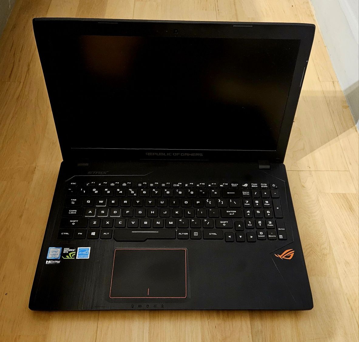 Laptop 15,6" Asus ROG Strix  GL 553 VE, i7- 7700, 16 GB, 512 SSD