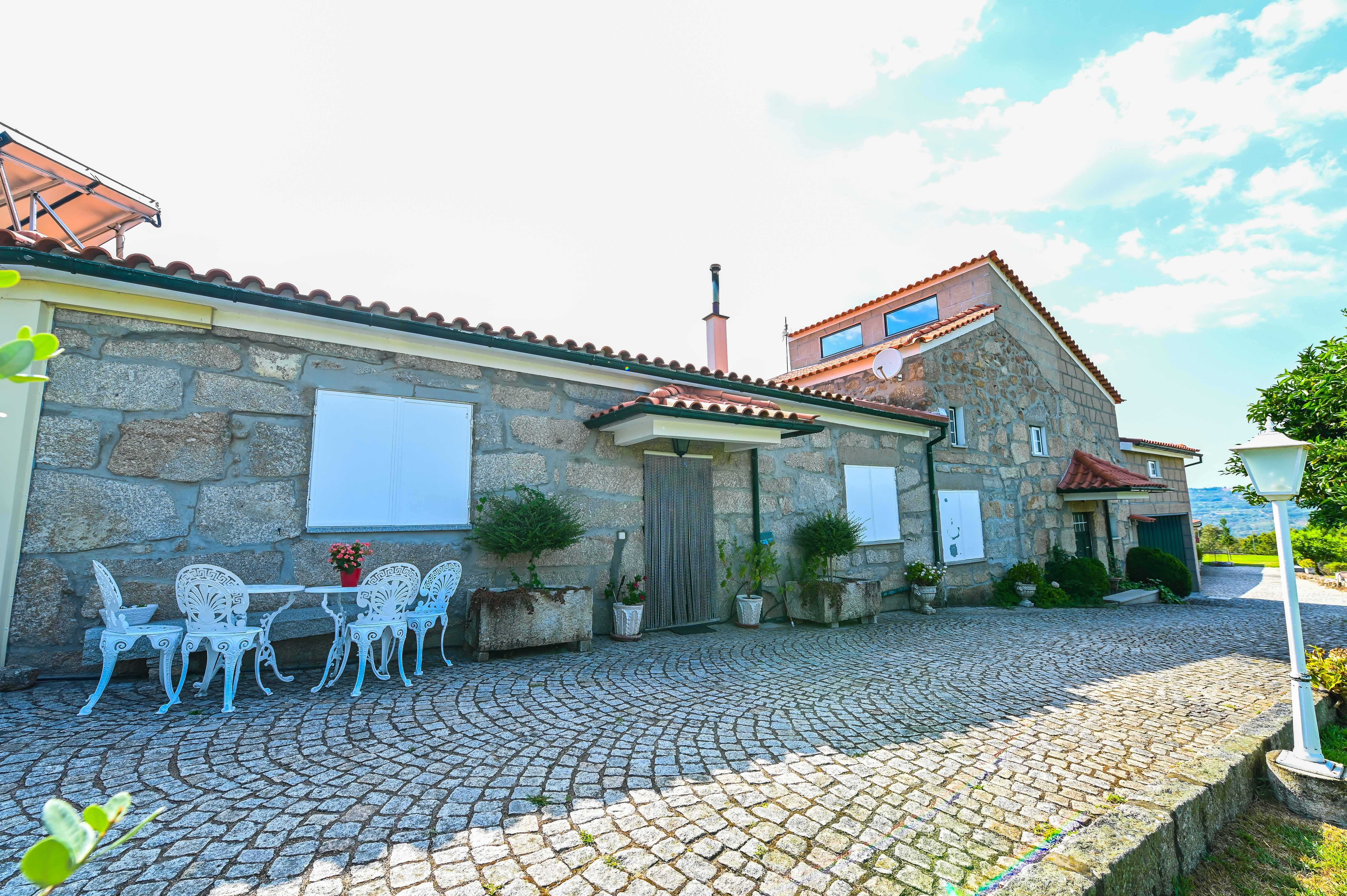 QUINTA C/4 MORADIAS T2 e T3 - VISEU