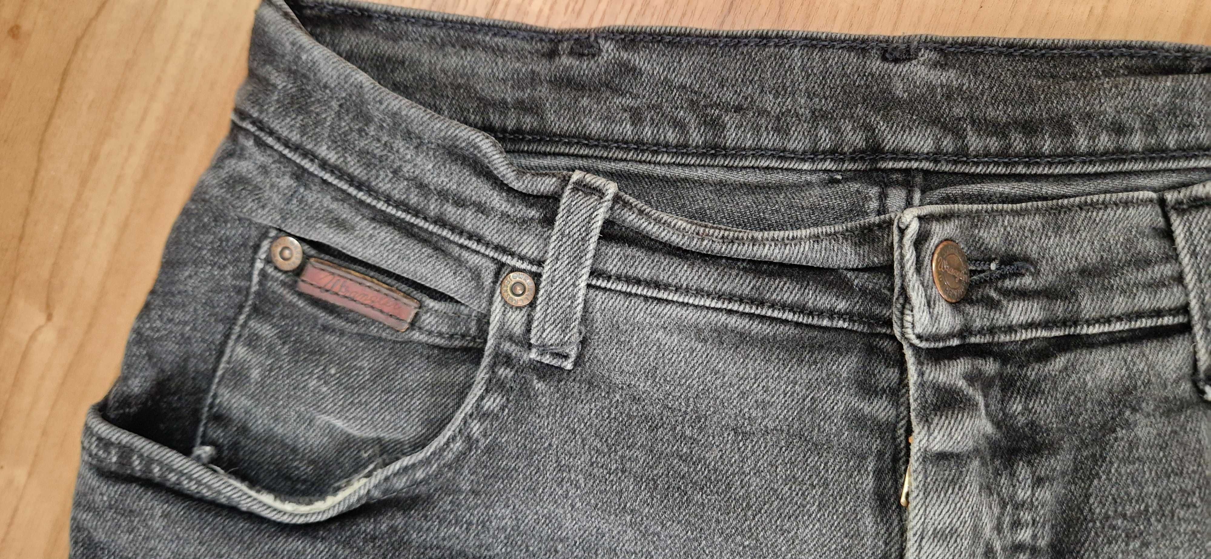 Spodnie męskie jeans Wrangler sprany czarny W34L32
