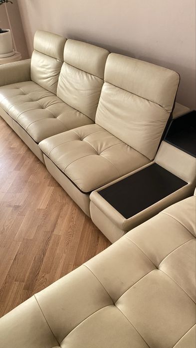 Шкіряний диван бежевий