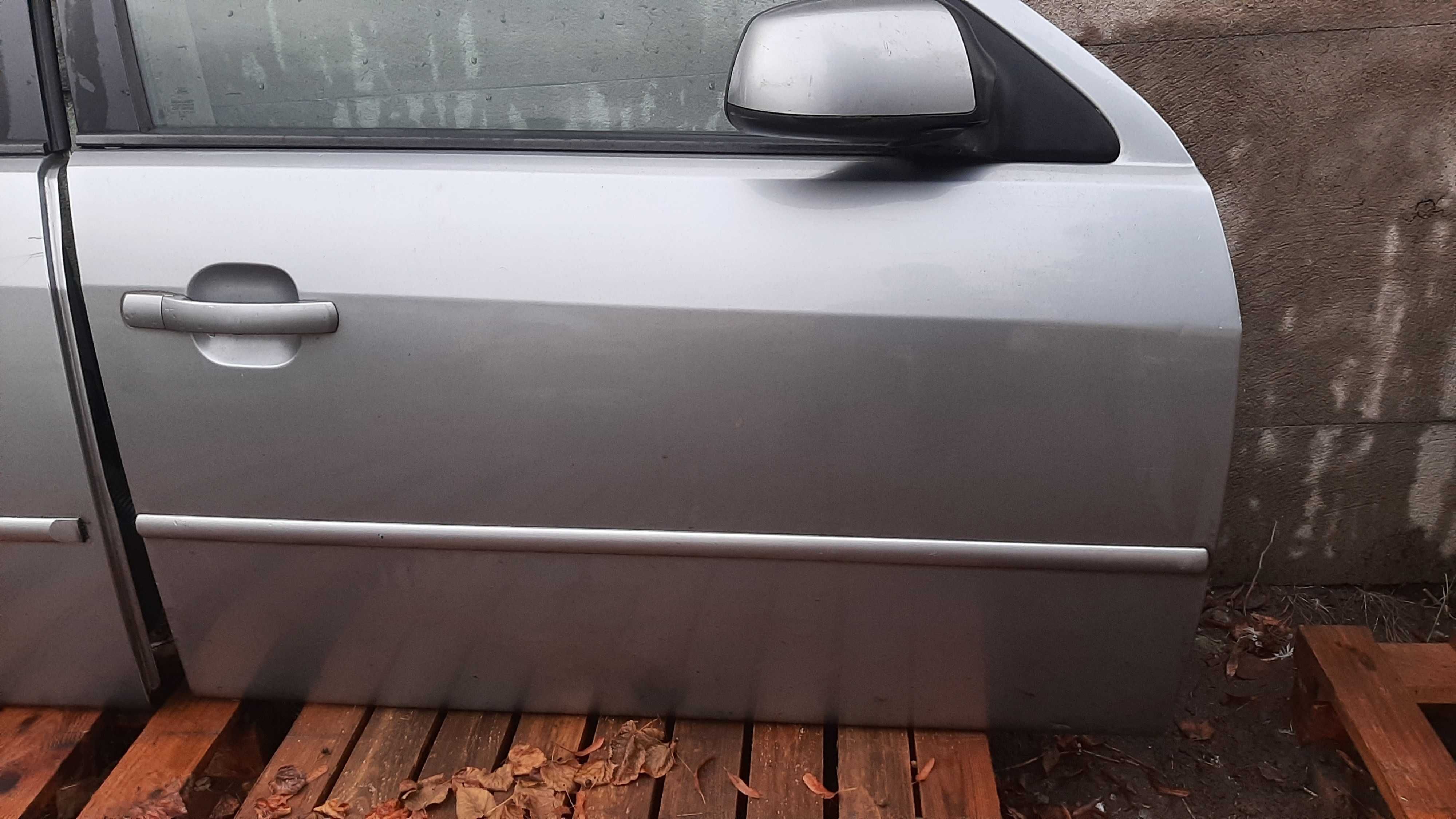 drzwi prawe lewe przód lub tył Mondeo mk3 kombi