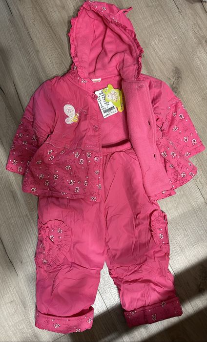 Новенький зимовий комплект на дічинку 75-80 р