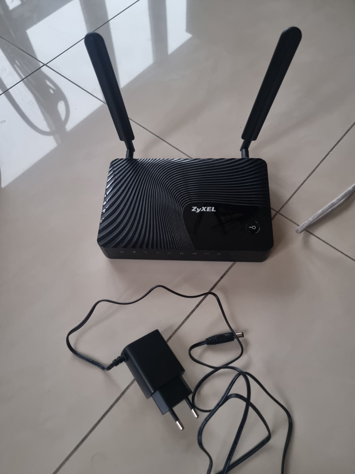 Router Zyxel LTE3311 modem na kartę SIM bez simlock anteny Play Orange