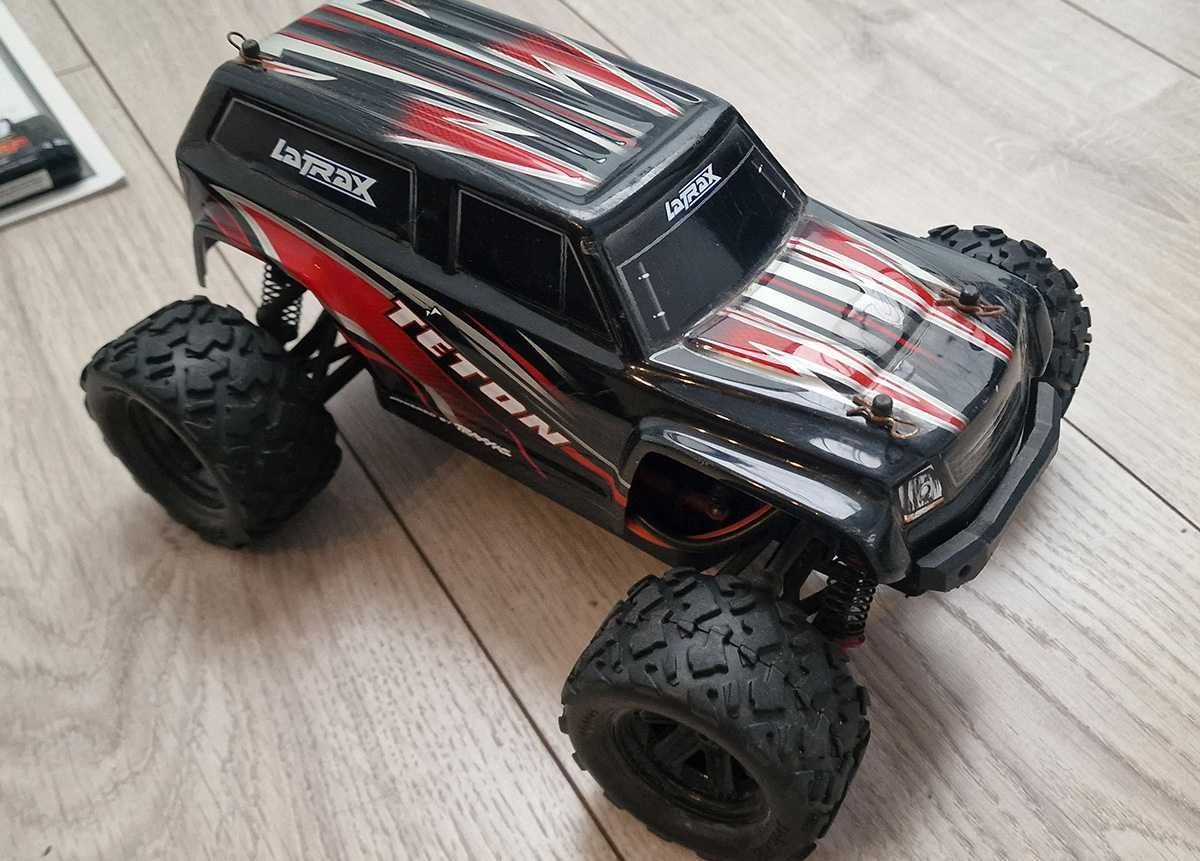 TRAXXAS LaTrax Teton 4WD 1/18 Monster Truck + 2x bateria + karoseria