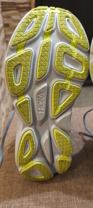 Кросовки Hoka bondi 8