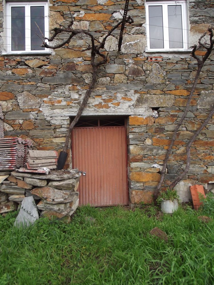 Casa particular na Aldeia de Cabeça (Serra da Estrela) com terreno