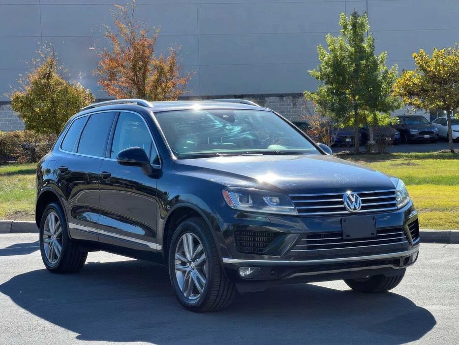 Volkswagen Touareg Lux      2016