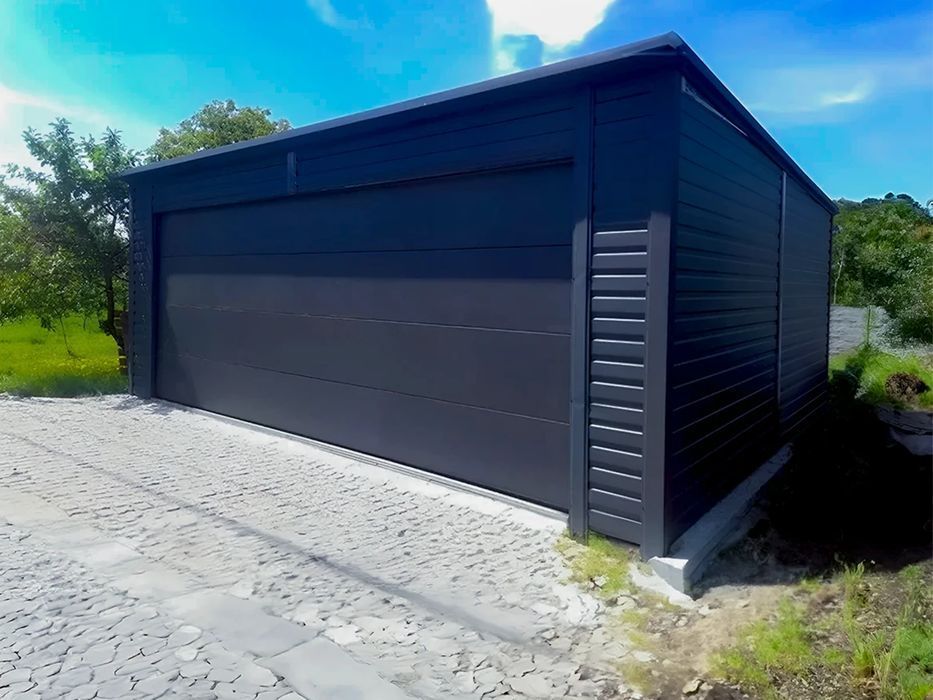 Garaż blaszany jednostanowiskowy 6x6 m -Dach jednospadowy, Brama segme