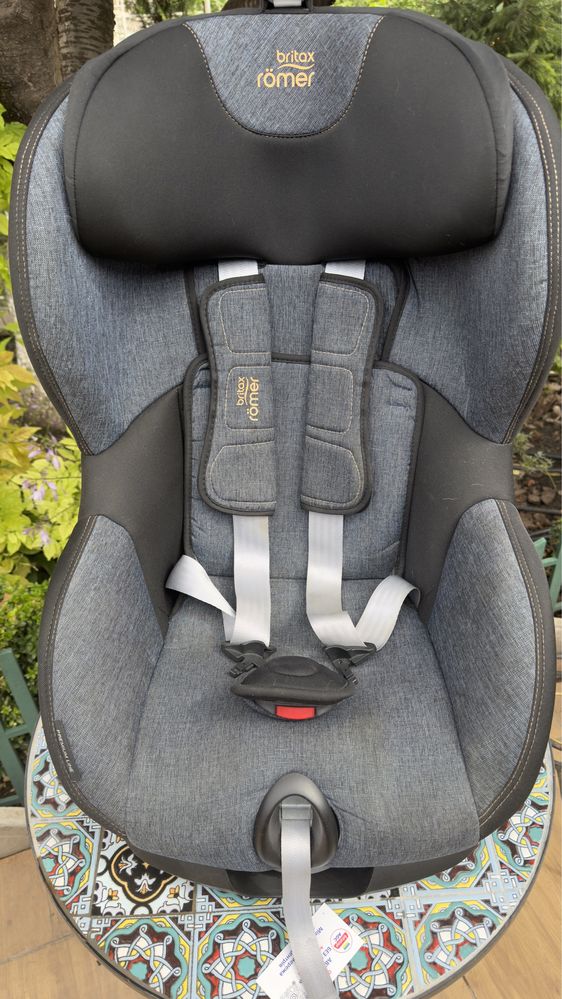 Автокресло Britax Römer TRIFIX2 i-SIZE (Blue Marble)