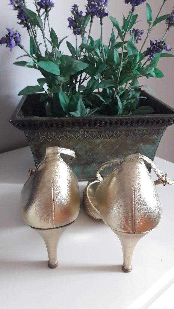 Zara buty złote super