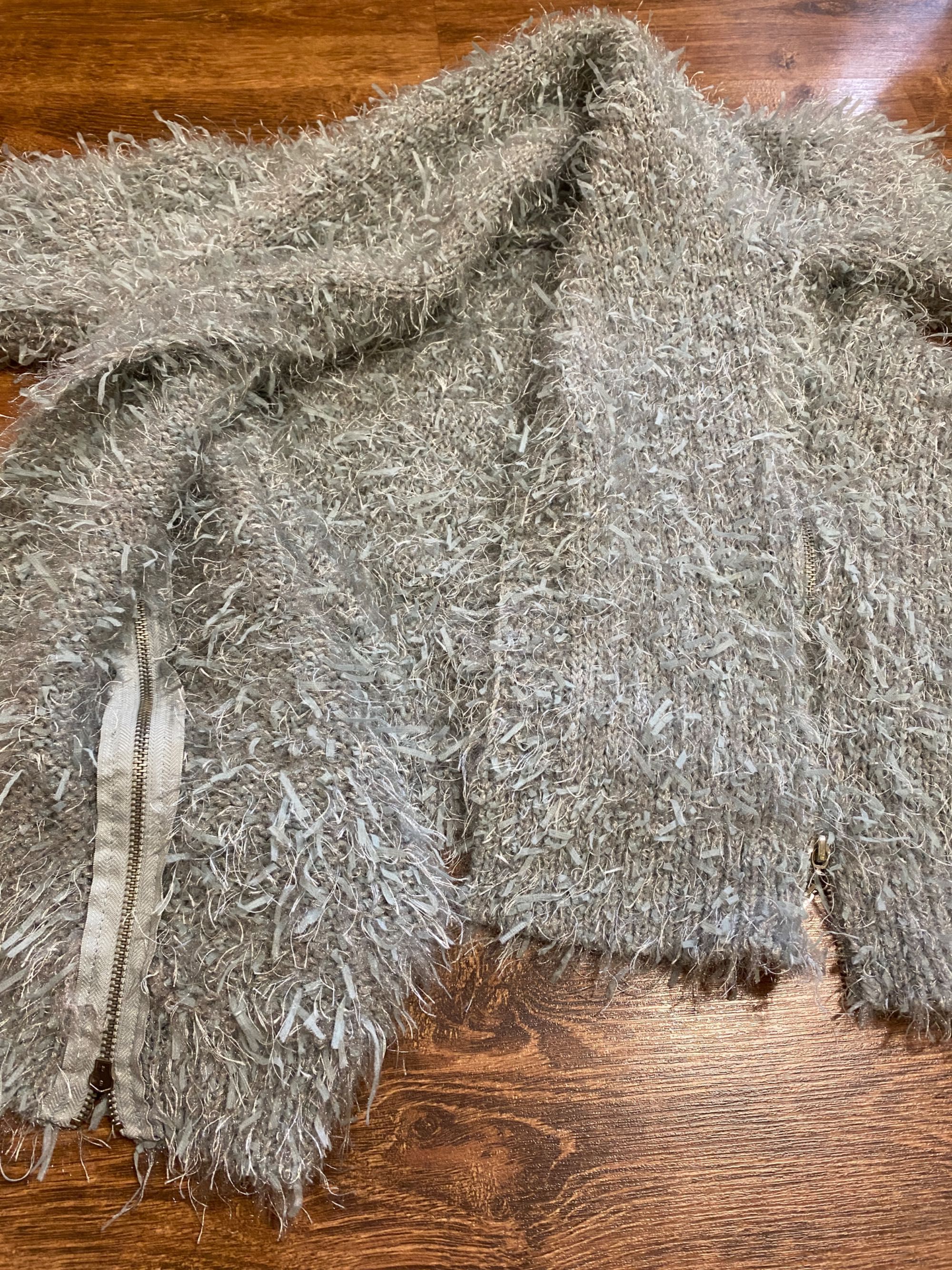 Szary srebrny sweter kardigan włochaty puchaty fancy unisize