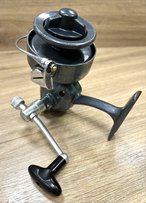 Stary kołowrotek wędkarski NORIS Shakespeare 2010 na ślimaku