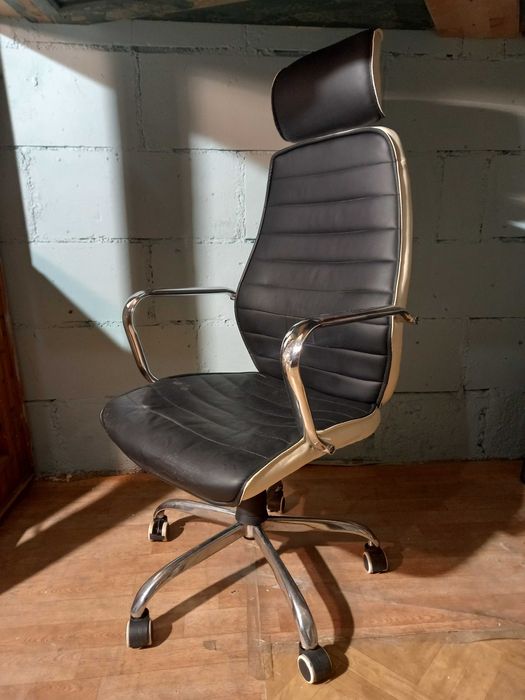 Fotel Gabinetowy Biurowy Gamingowy Obrotowy Arthur Czarno-Biały