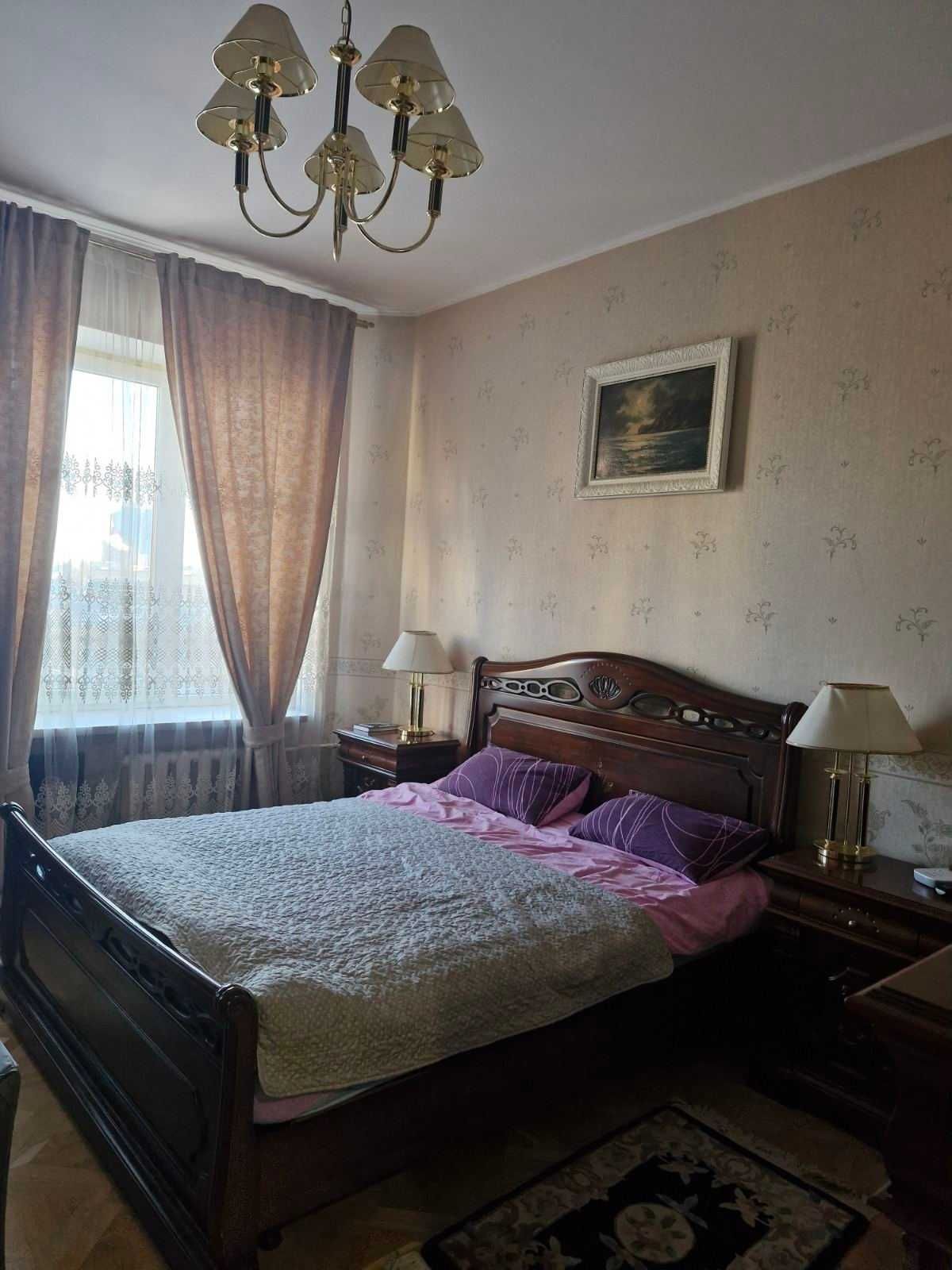Центр. Продам 3к, 150м2  + паркинг. Дмитриевская,13-а