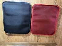 Pokrowiec Etiu na laptop, Wym. 40cm x 2cm x 30cm. Czarny lub czerwony