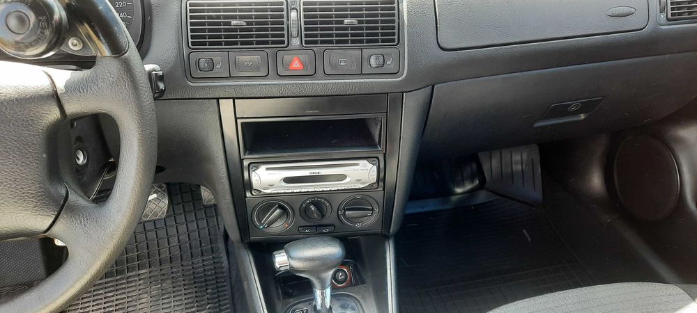 Vw Golf IV 1.6 SR AUTOMAT 90000 km 1-ręka Klima G. Fotele Dla INWALIDY