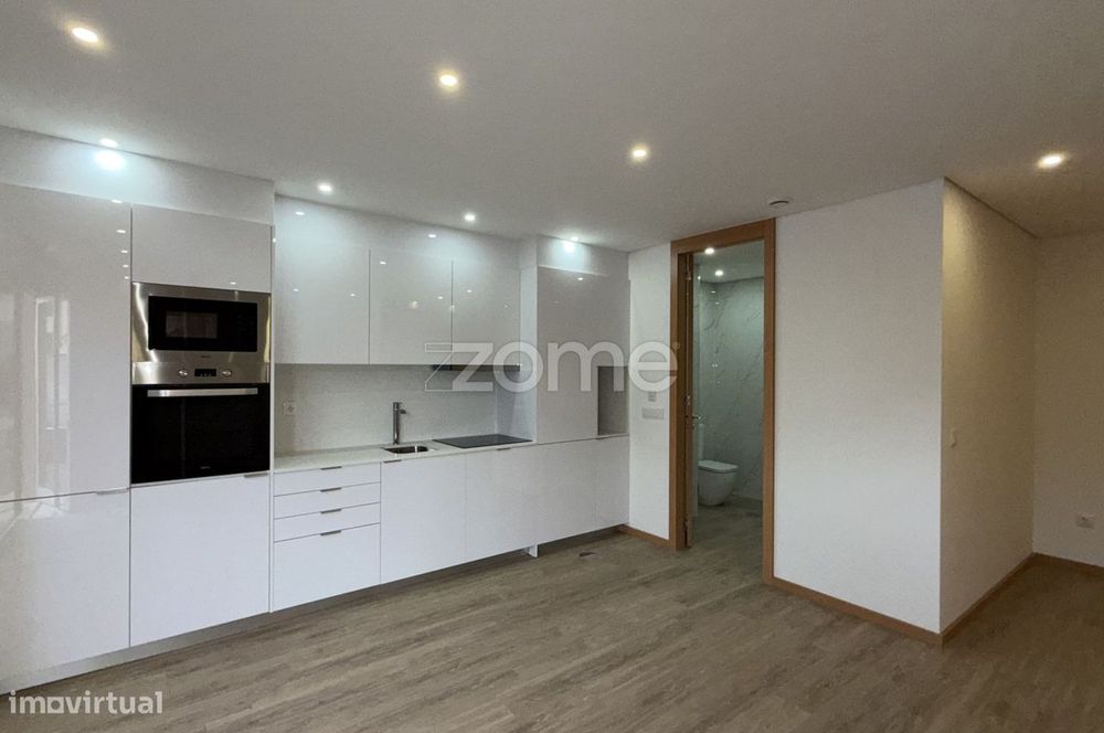 Apartamento T0 renovado junto à estação de comboio| Trofa