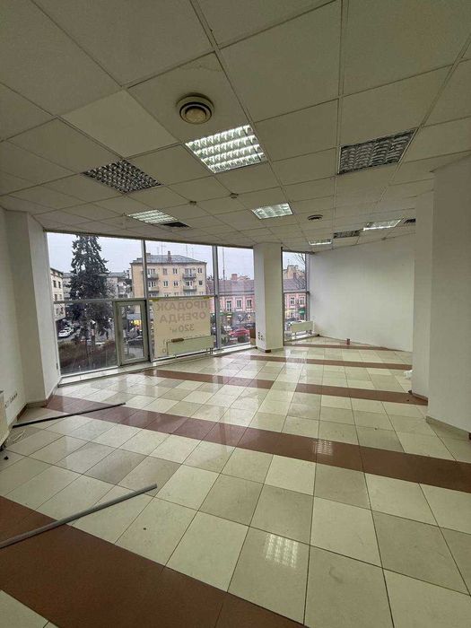 Продаж комерційного приміщення в самому центрі Івано-Франківська.