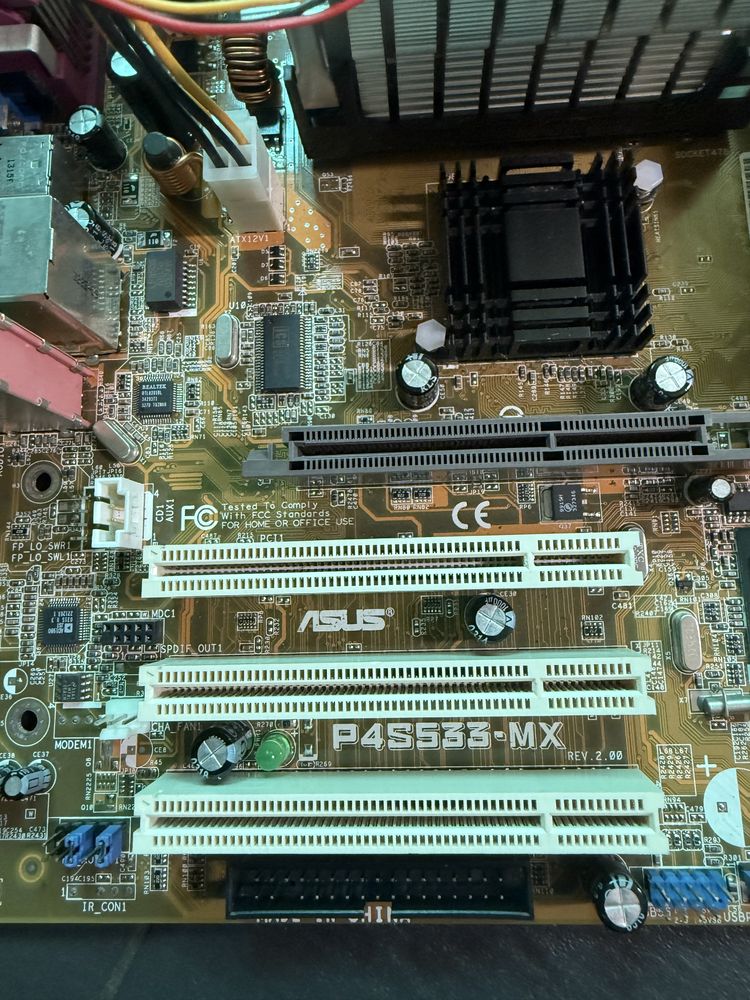 Motherboard  pentium 4 p4s533-mx
