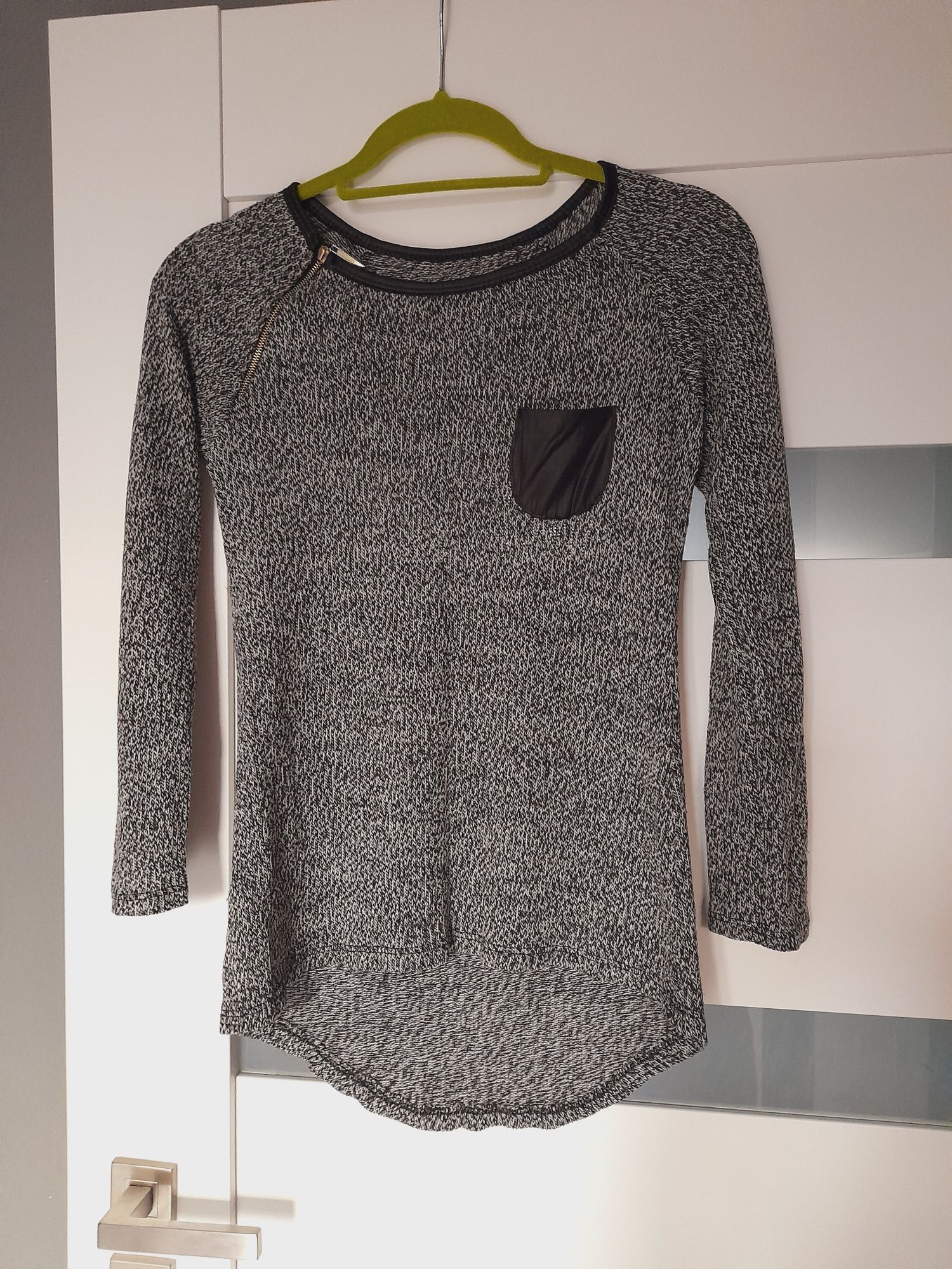 Sweterek sweter swetr Sweater 36-38 S M szary Asymetryczny dłuższy
