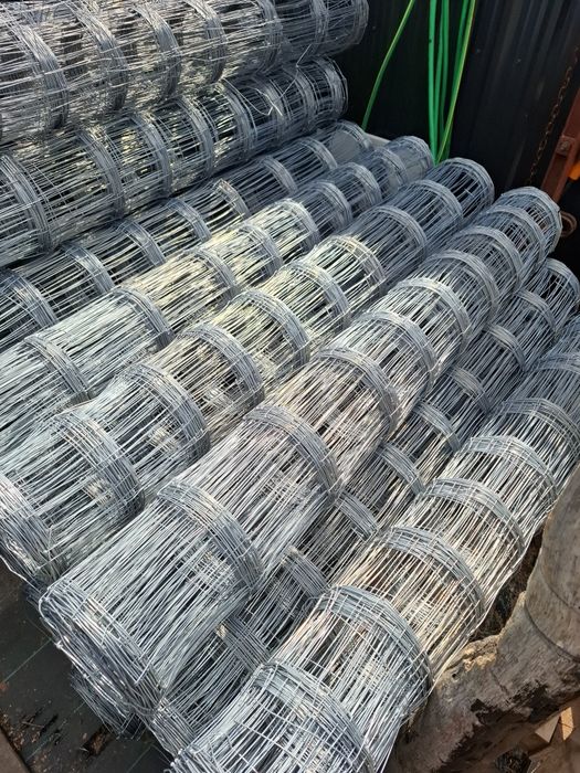 Komplet ogrodzenie z siatka leśna słupki stemple tymczasowe budowlane