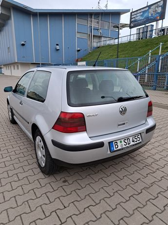 Volkswagen Golf 1.4 16v 2000 rok Edition