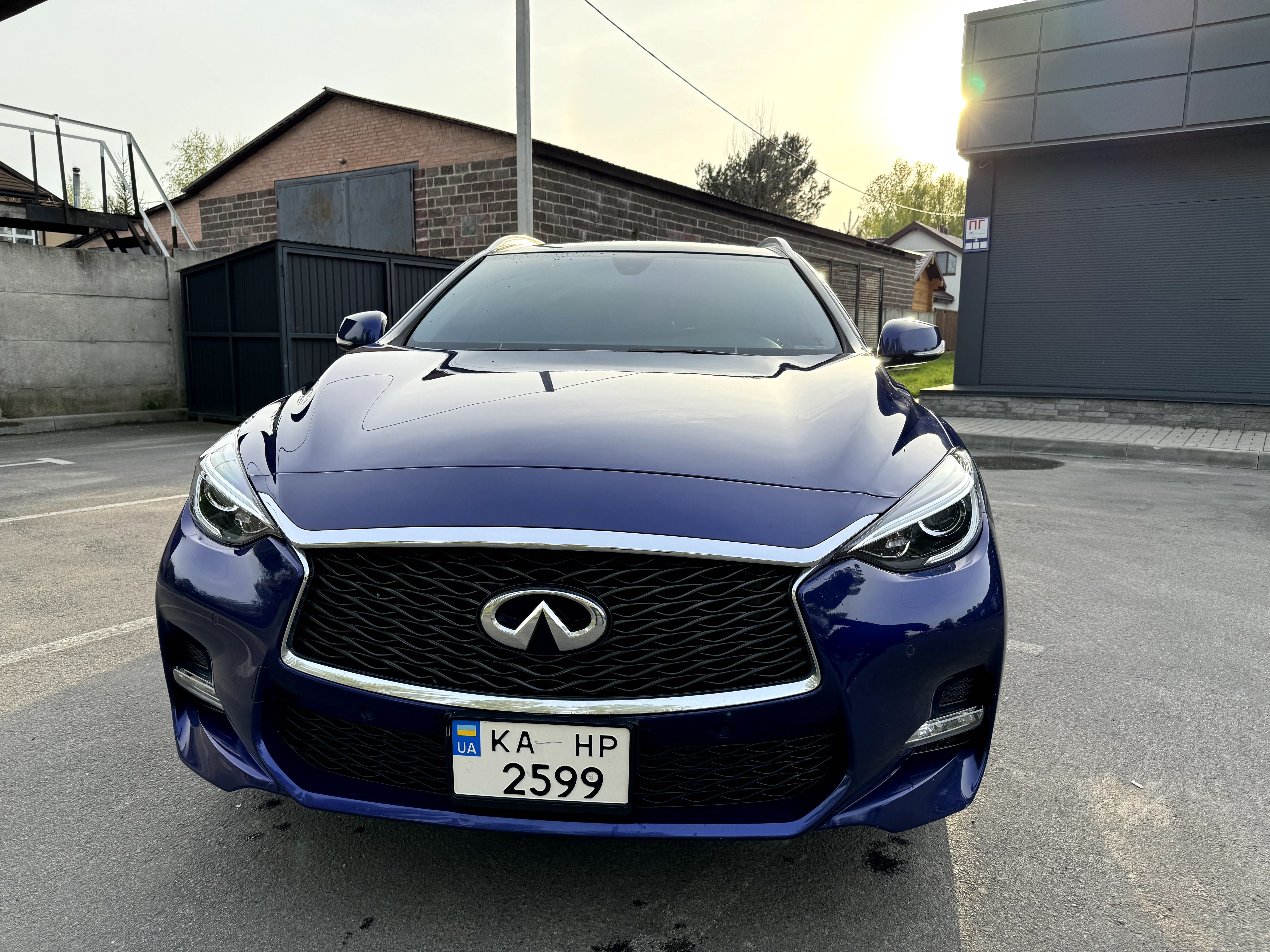 Infiniti QX30 2016