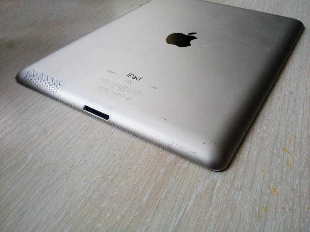 Продам планшет Apple iPad 2 16GB WiFi Model A1395