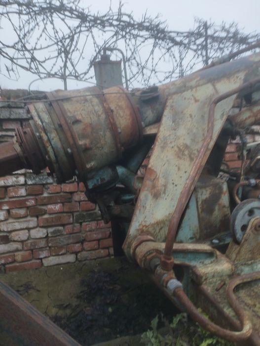 Бурова установка ямобур мтз