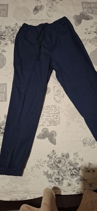 Продам медичний костюм, жіночій