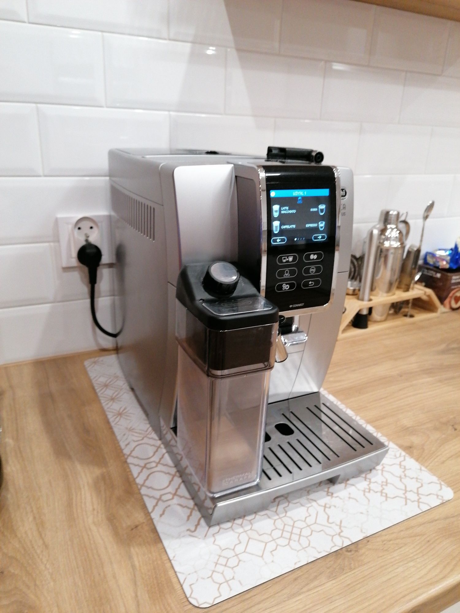 Ekspres De'Longhi Dinamica Plus ECAM370.95.S bogata wersja