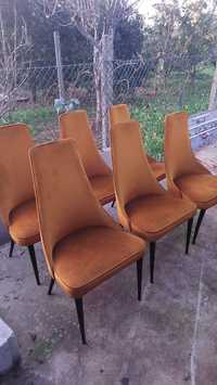 6 Cadeiras Vintage Revestidas com Veludo