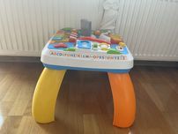 Stolik edukacyjny fisher price