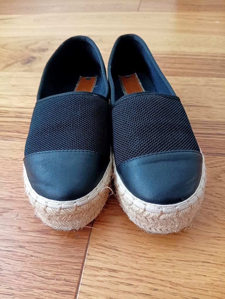 Czarne espadyle r.36