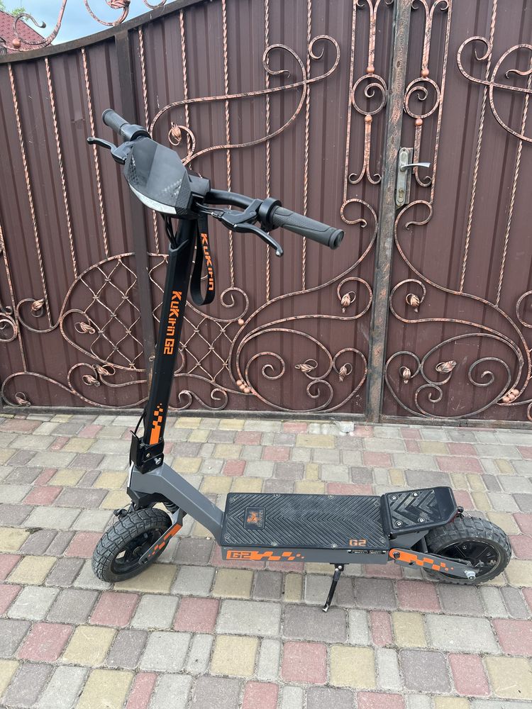 Продам електросамокат