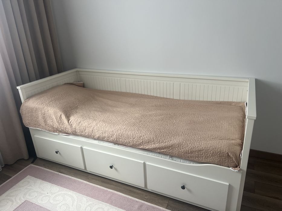 Продам ліжко білого кольору ikea