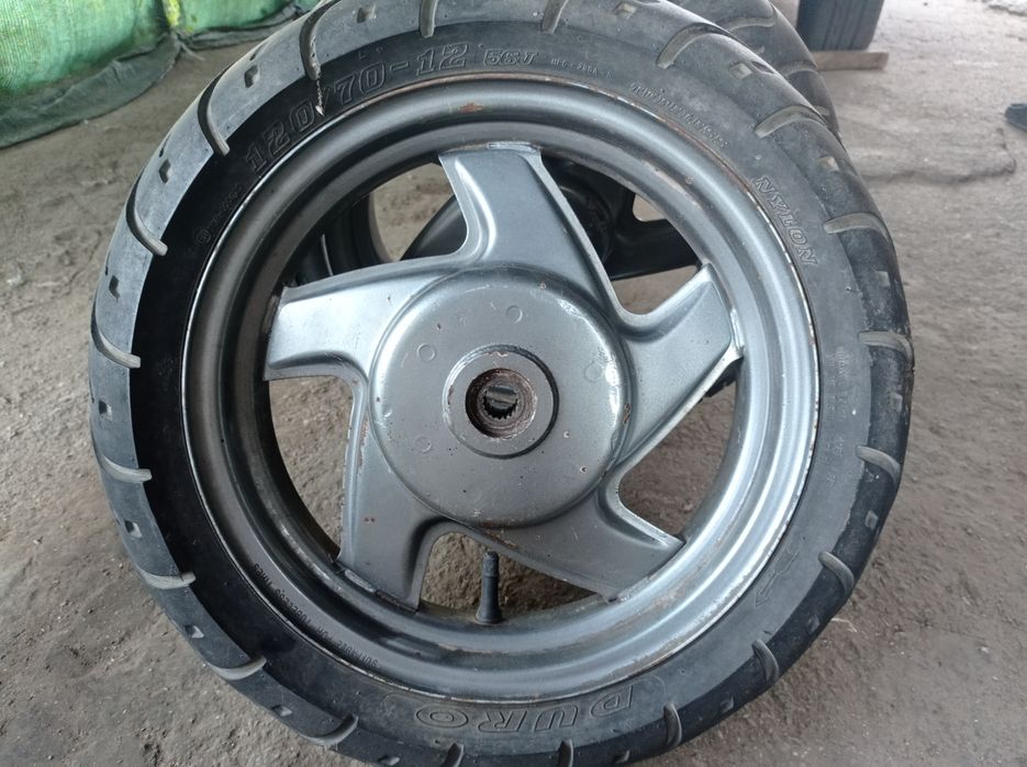 Колёса от скутера Yamaha grand axis 100