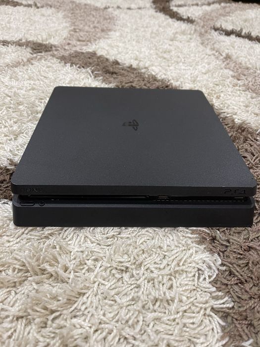 Продам Playstation 4 slim