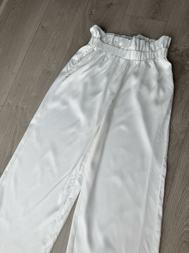 Штаны белые кюлоты летние модные трендовые