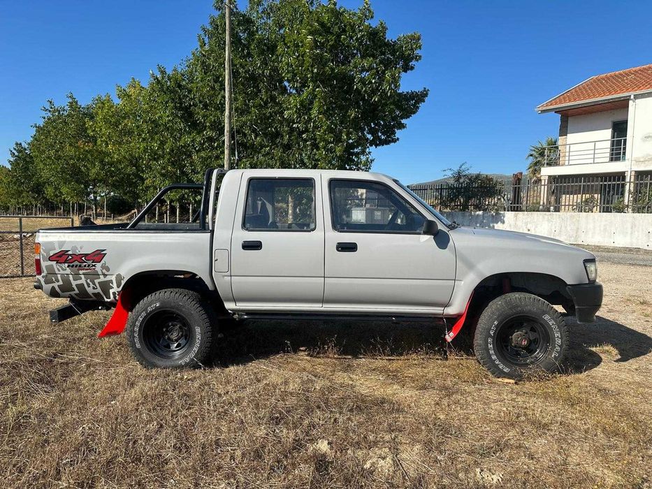 Toyota Hilux 4x4 restaurada