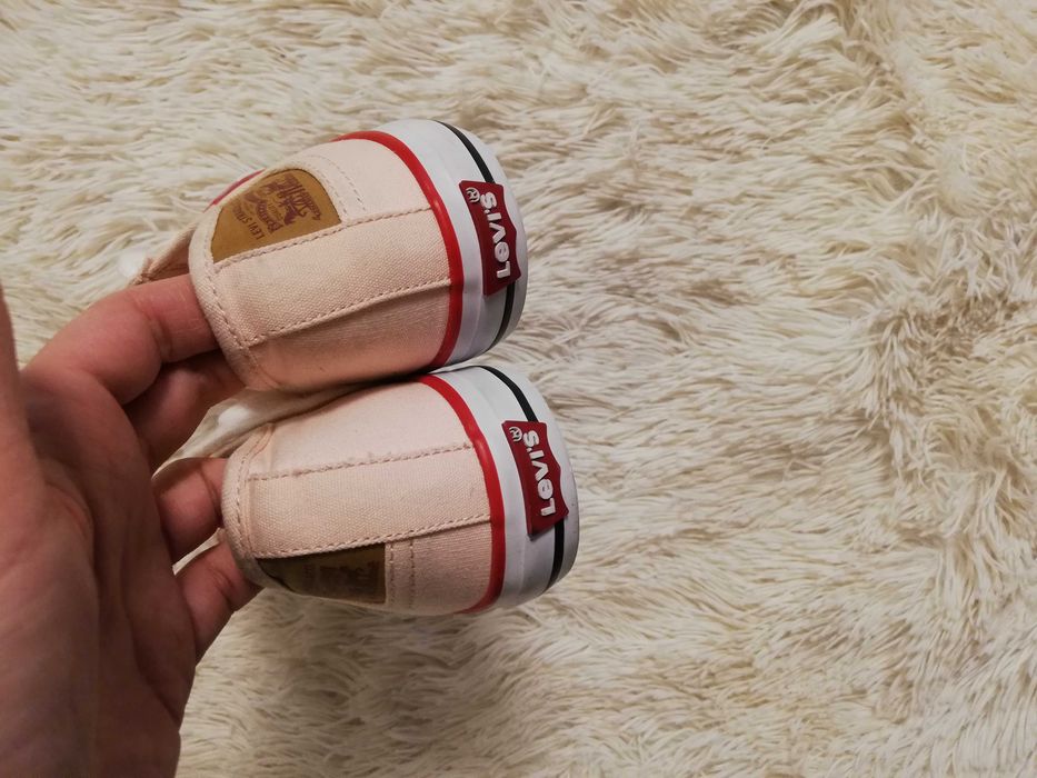 buty Levis rozmiar 37 trampki Levis 37 łososiowe