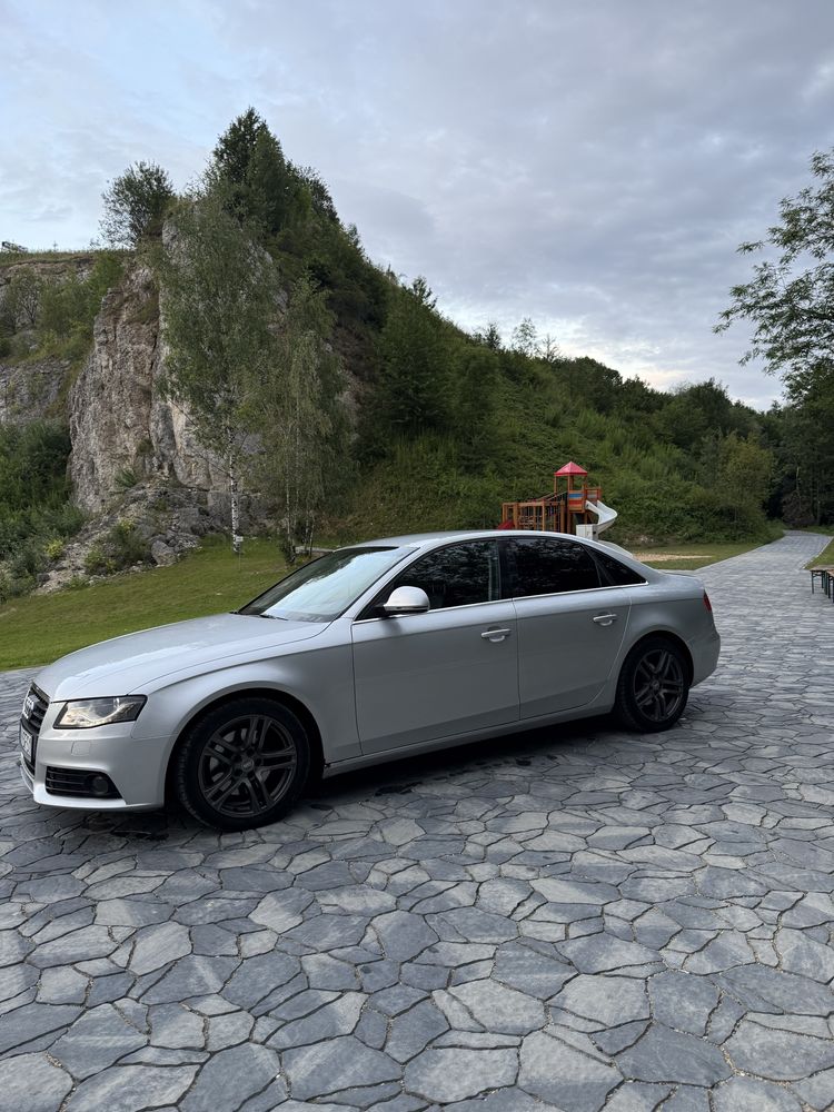 Audi a4b8 2.0 tdi 173 km Xenon