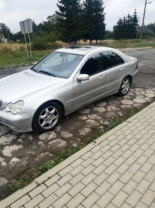 Mercedes benz c270 zadbany uszkodzone turbo