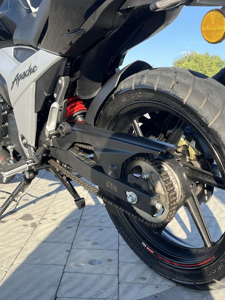 TVS apache rtr160 4v