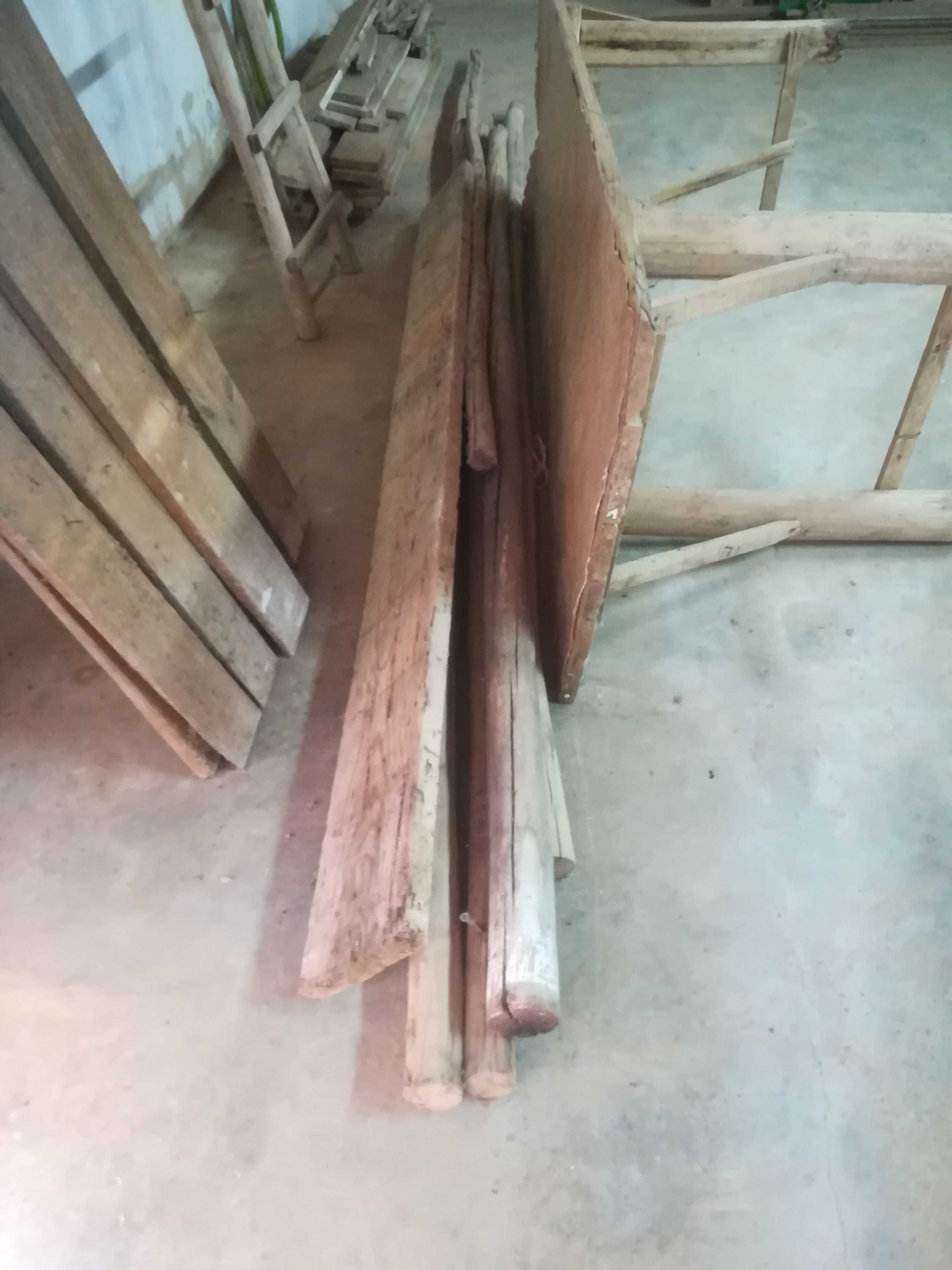 Dou Tábuas e Barrotes