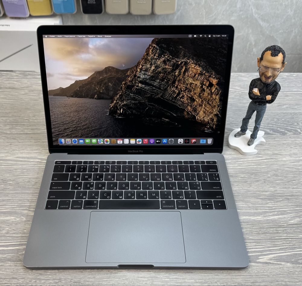 MacBook Pro  13 / i5 / RAM 8 / SSD 256 GB / Space Grey / Retina 2017